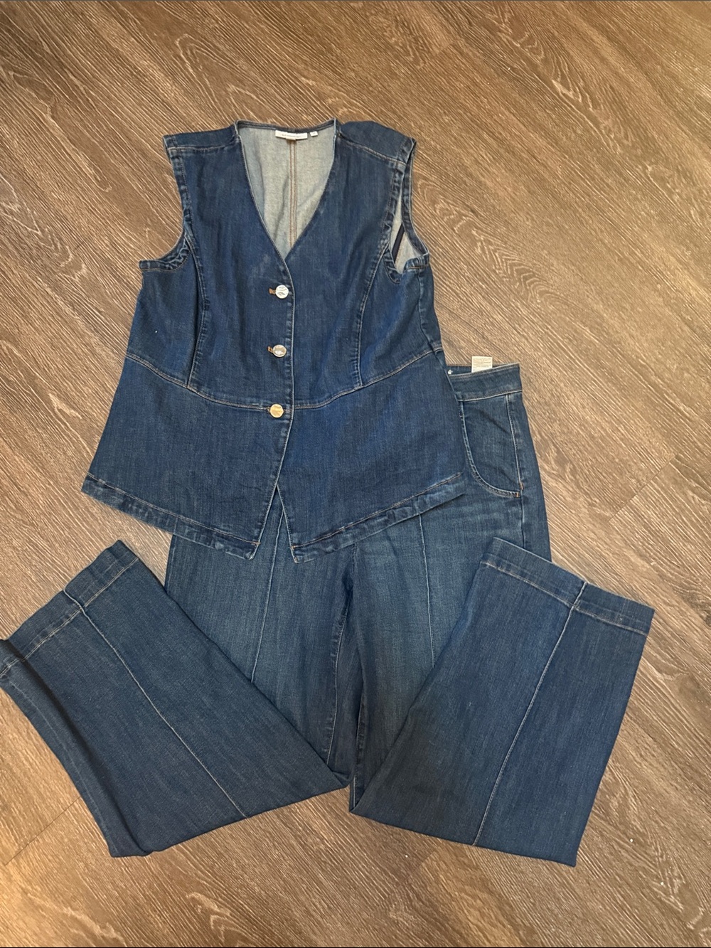 Chico's Women’s Dark Blue Denim Jeans and Vest - Classic Fit Size 2.5 R (14)